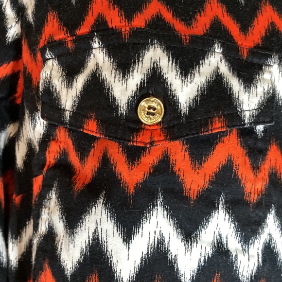 Michael Kors size 14 red black, white top,  dog tag zipper fully zips - Picture 3 of 11